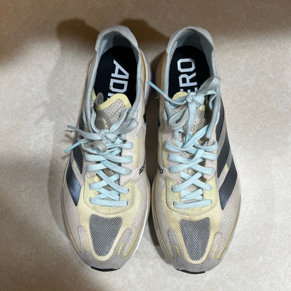 Running shoes - Picture 3 of 5